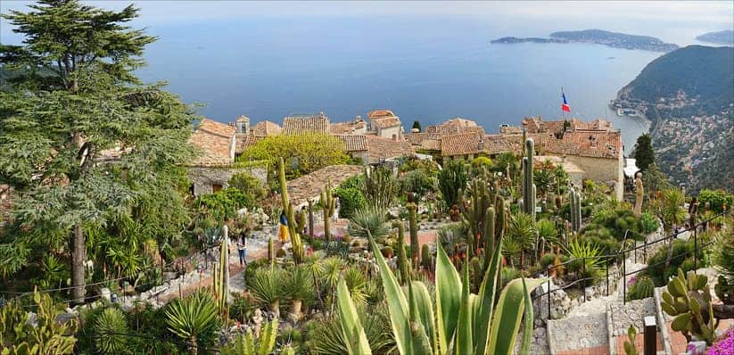 Vue du jardin exotique d'eze
