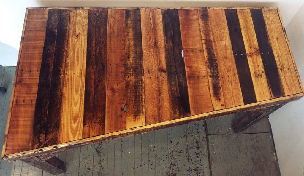 bureau en palette vu de haut