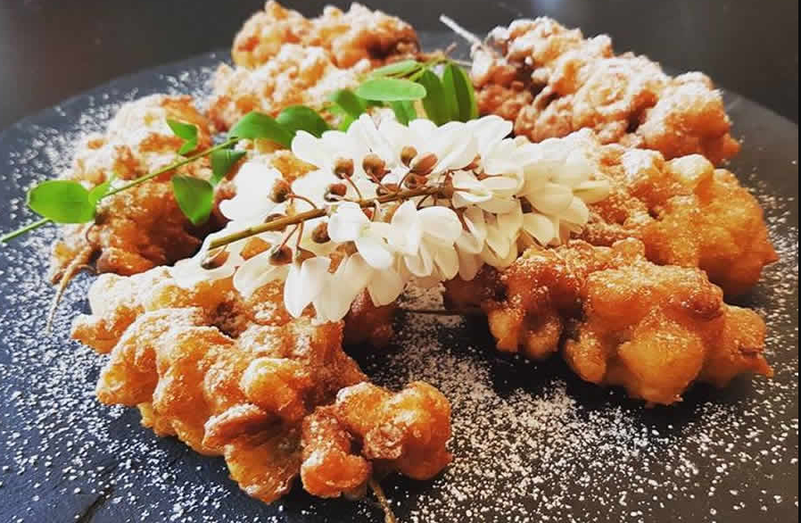 beignet cuisinés aux fleurs d'acacia